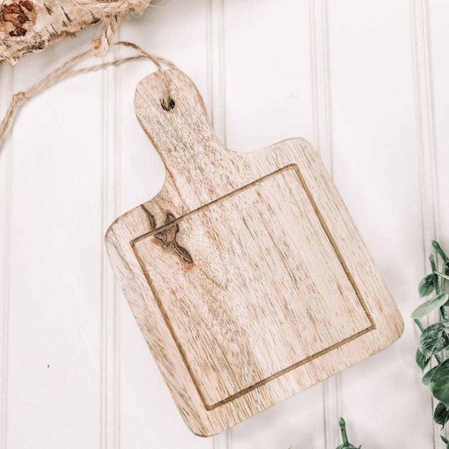 https://www.christiancraftpaper.com/cdn/shop/products/mini-mango-wood-cutting-board-for-decoupage-linens-hardwood-paper-516.jpg?v=1692247344